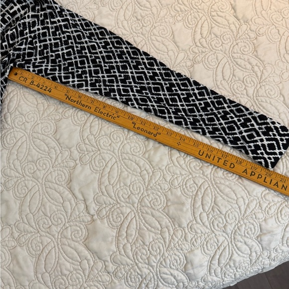 Alfred Sung (SUNG) Geometric Open-Knit Sweater Top – Size XL - Picture 6 of 9